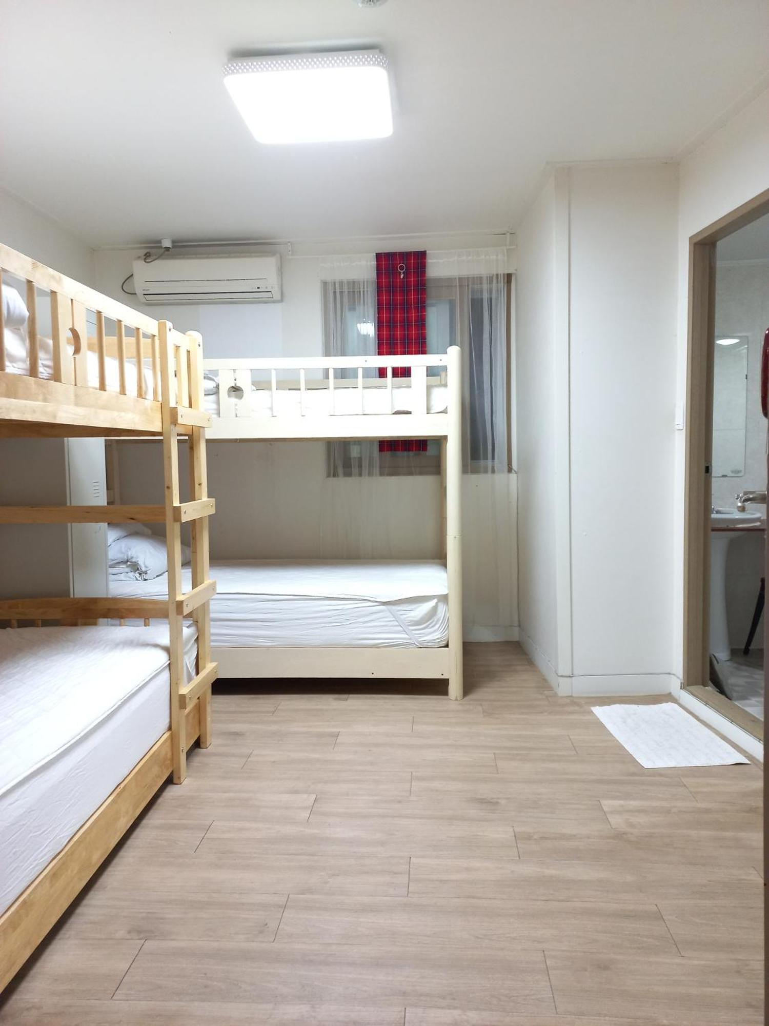 Pohang Youngildae Guesthouse الغرفة الصورة
